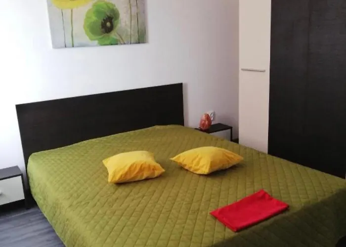 Lejlighed Spatios Cu 2 In Centrul Statiunii -73mp - !